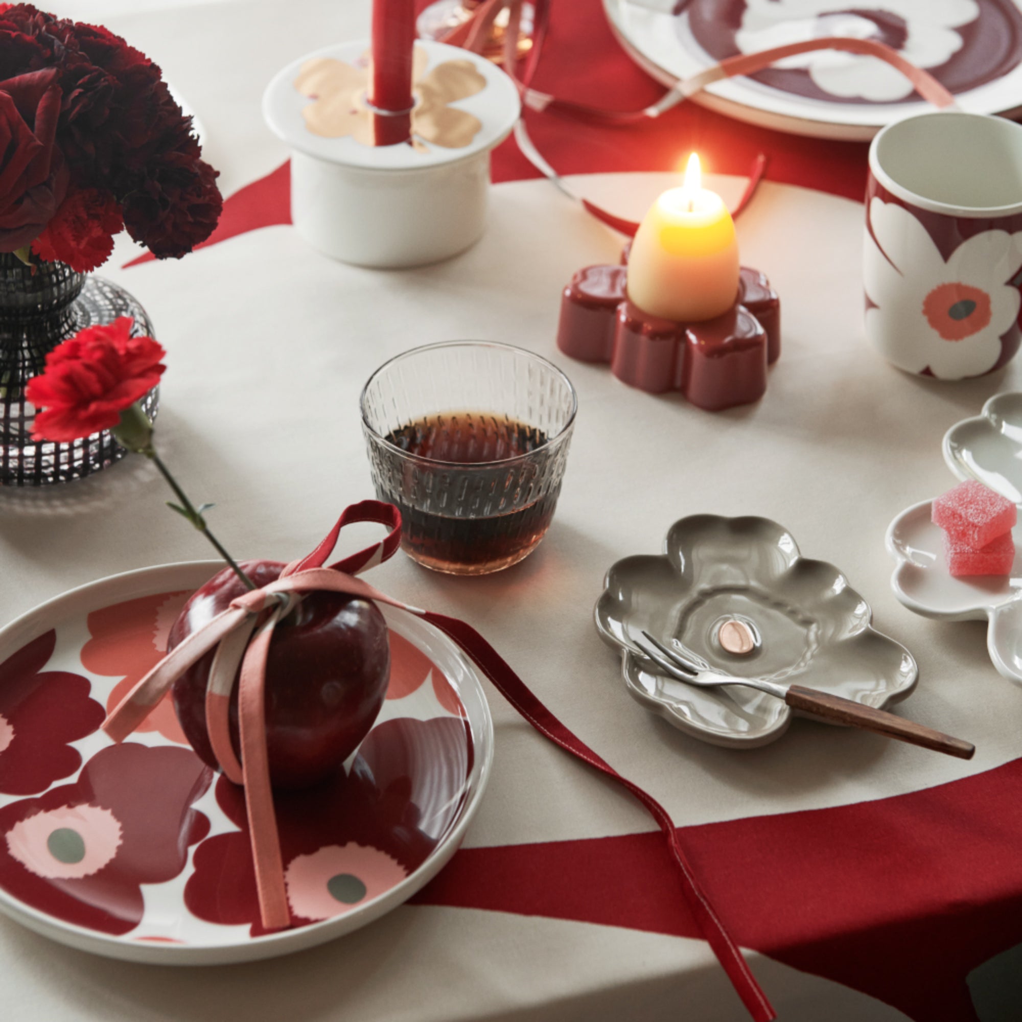 Marimekko Oiva / Unikko Mug and Plate Set - Dark Cherry