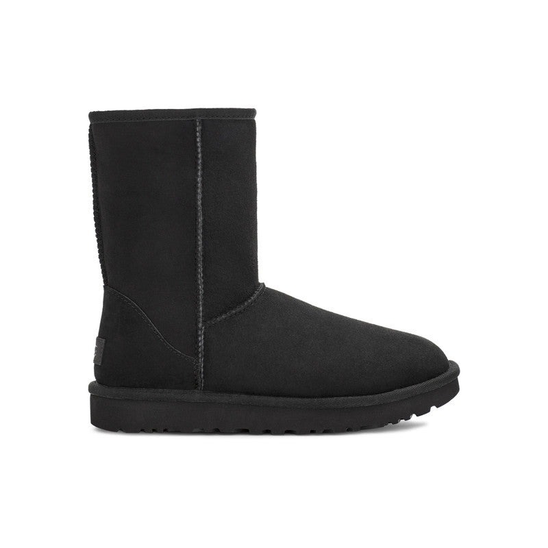 UGG Women's Classic Short II Size 6 - Black