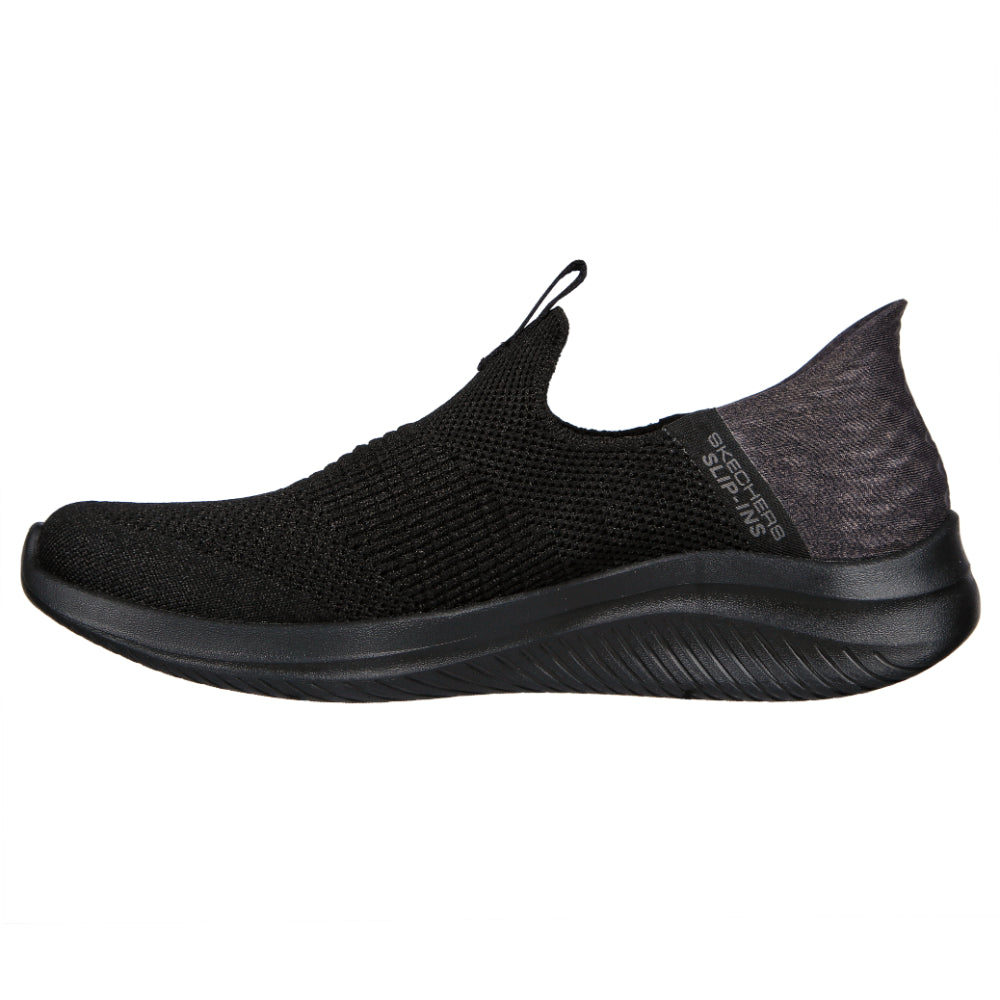 Skechers Women's Ultra Flex 3.0 - Smooth Step Slip-in Size 5 - Black/Black