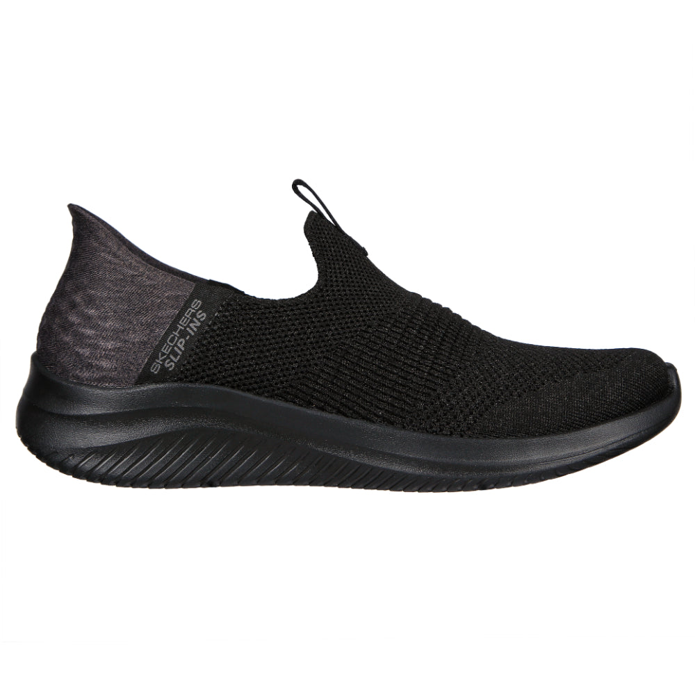 Skechers Women's Ultra Flex 3.0 - Smooth Step Slip-in Size 5 - Black/Black