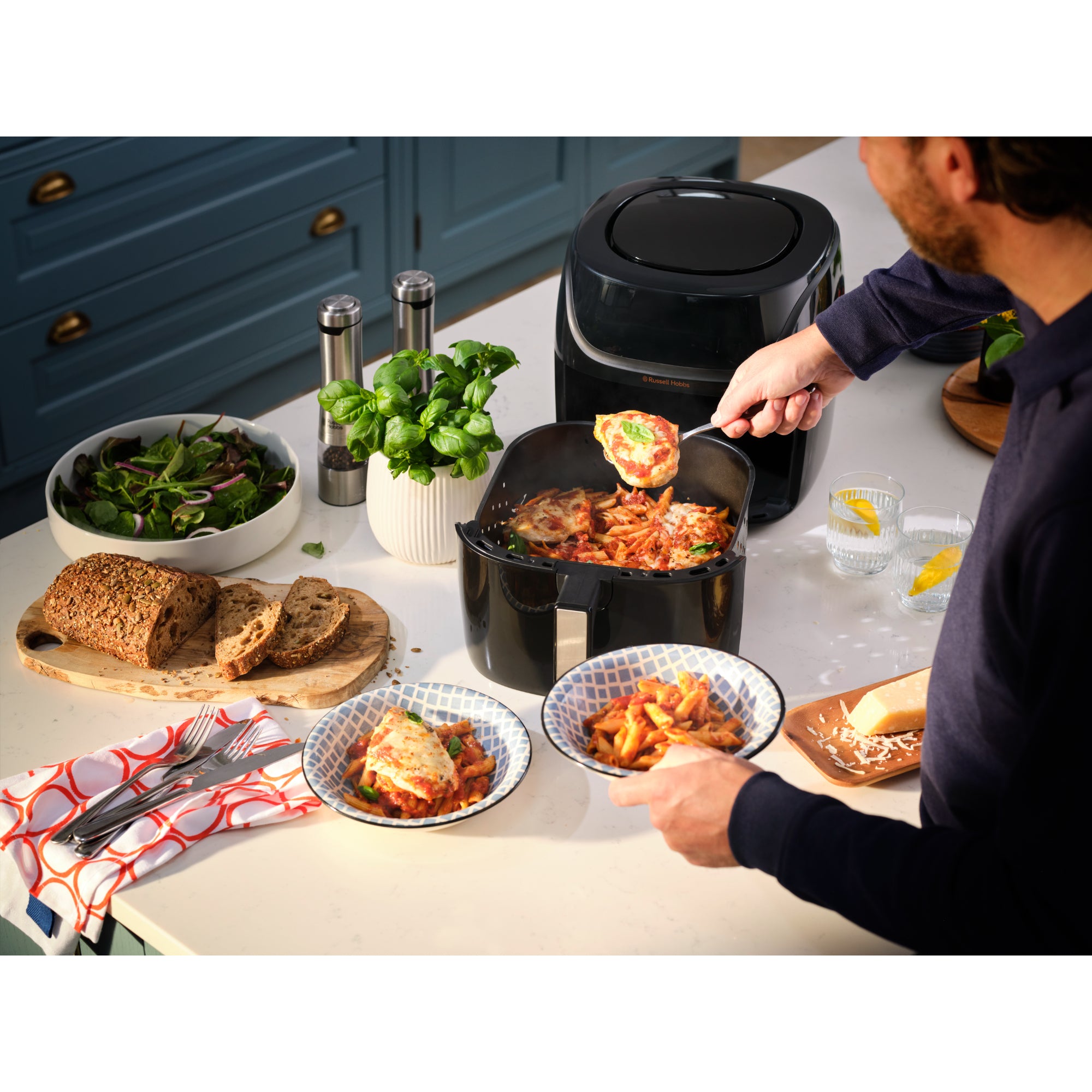 Russell Hobbs 8L SatisFry Air Extra Large Air Fryer