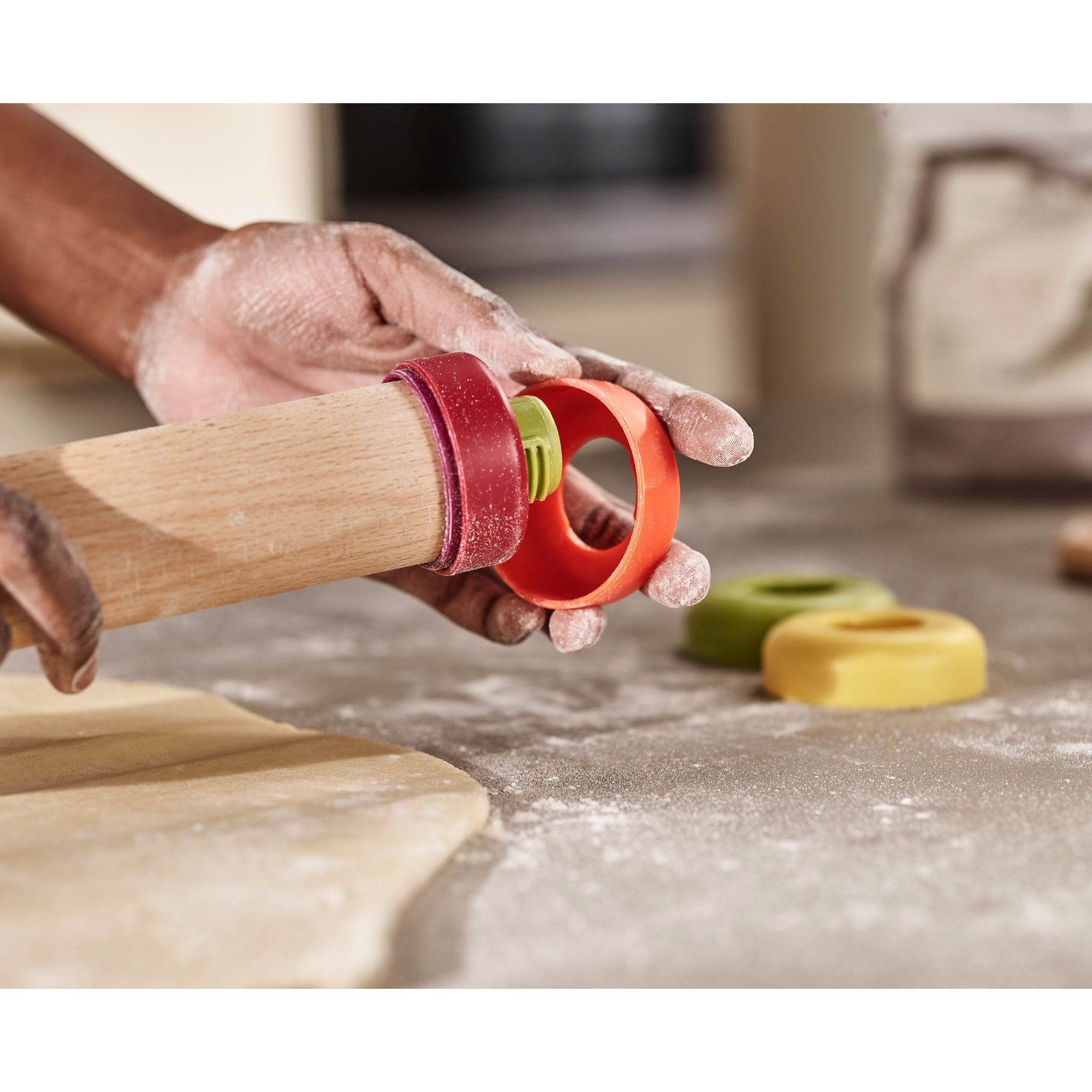 Joseph Joseph  Precision Pin Adjustable Rolling Pin - Multicolor