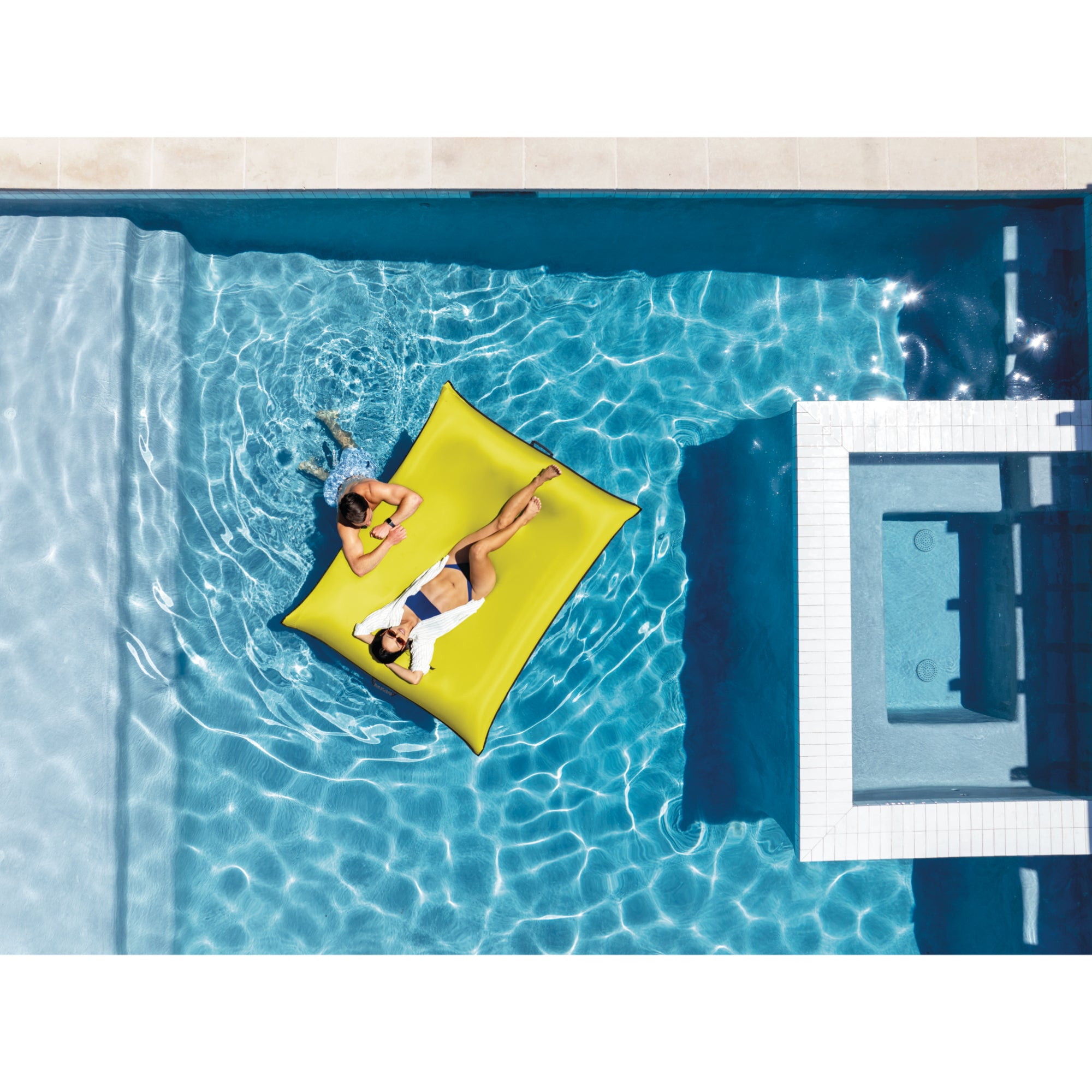 Intex Luxe Lounge - Assorted