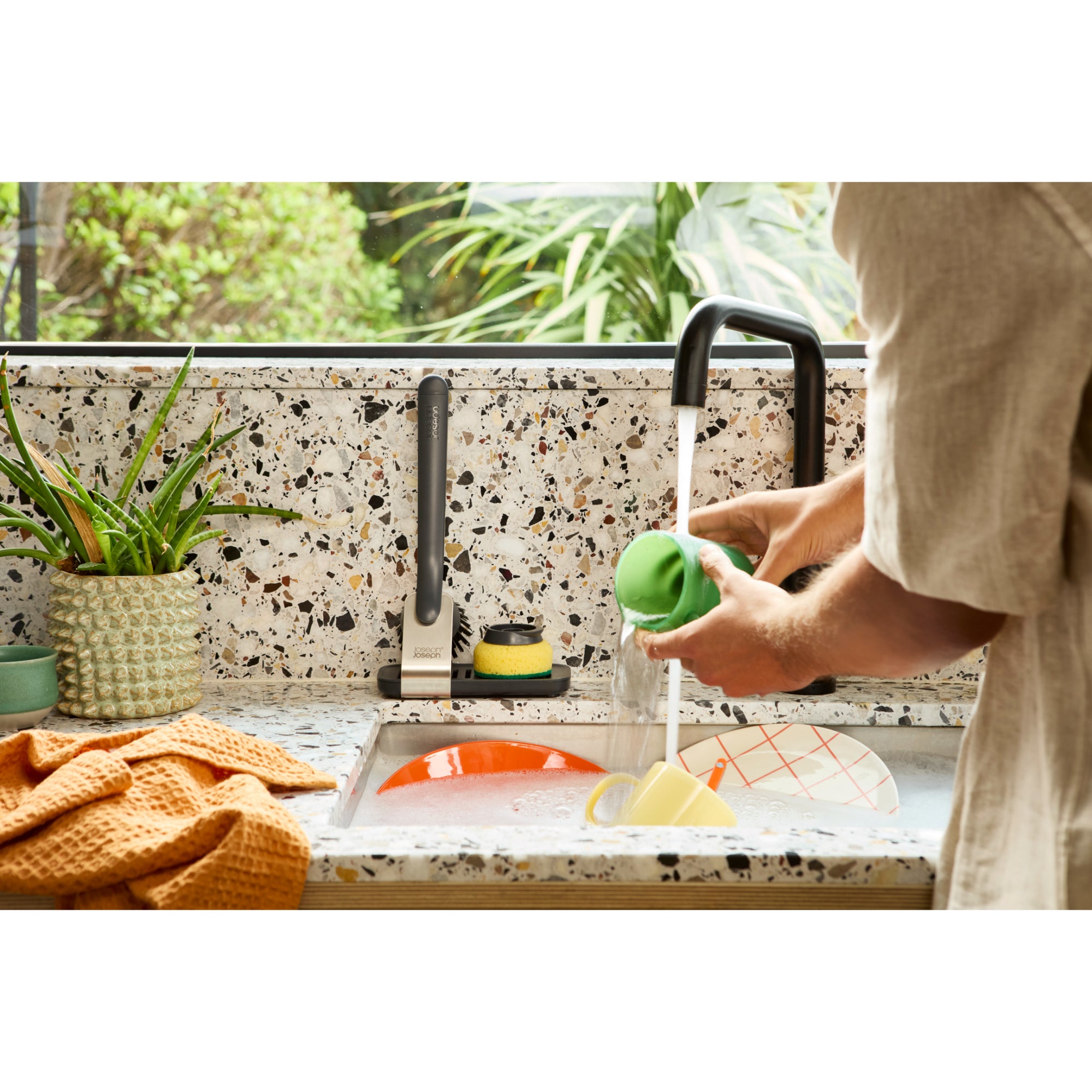 Joseph Joseph SinkTech? Washing Up Brush & Sponge Set with Steel Stand