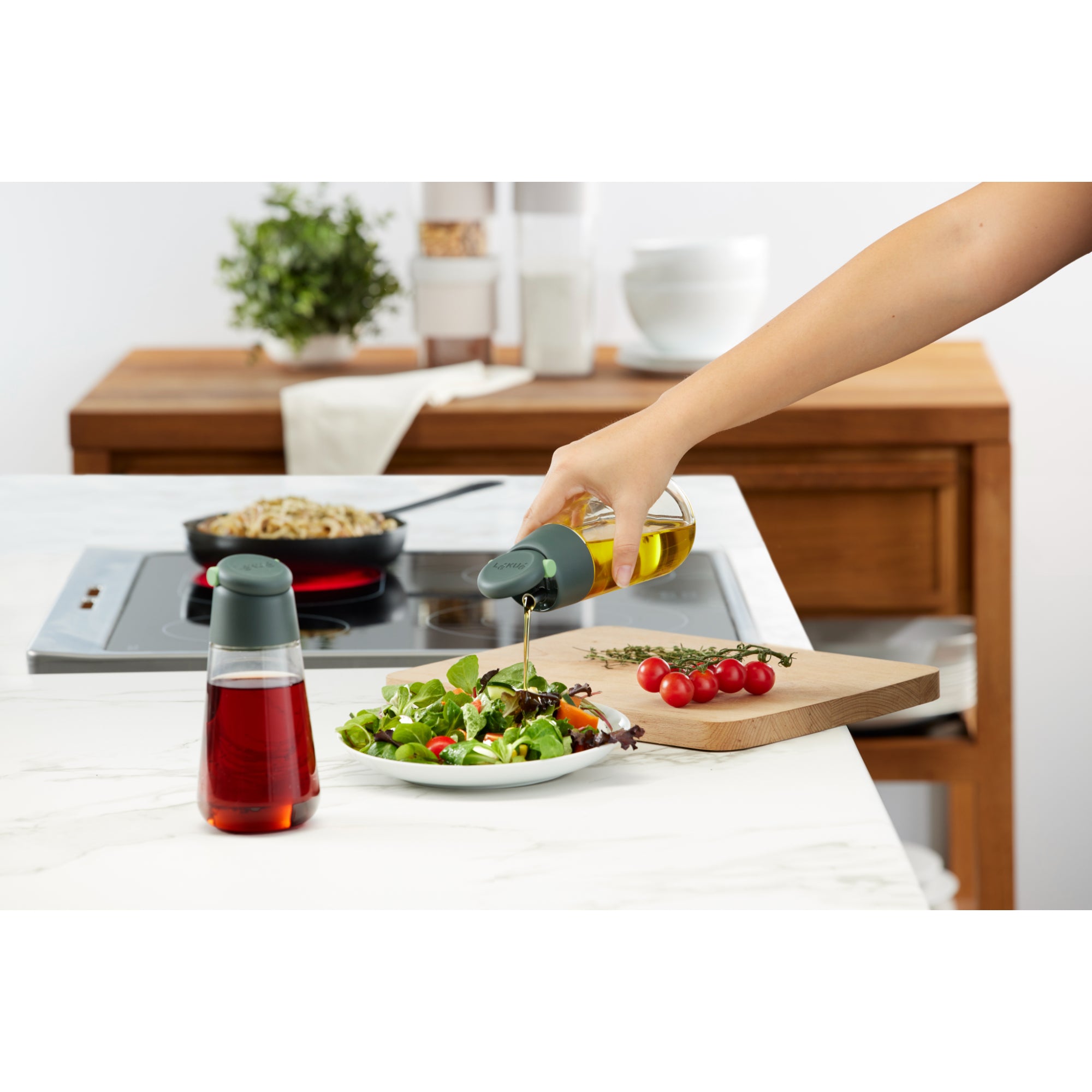 Lekue 2 Piece Oil & Vinegar Set - Grey
