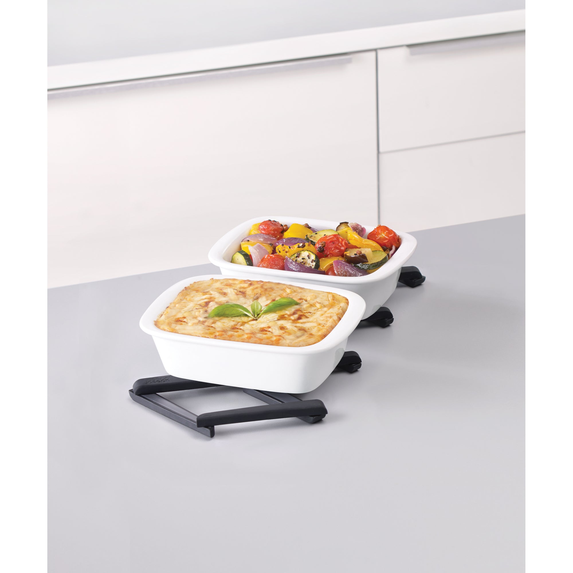 Joseph Joseph Stretch Expandable Pot Stand - Black