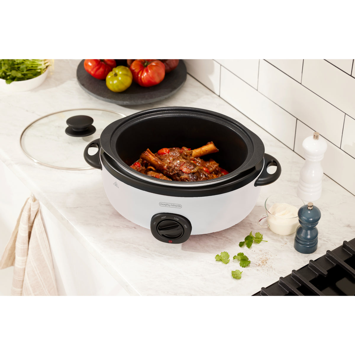 Morphy Richards 6.5L Sear & Stew Slow Cooker - Vivid White