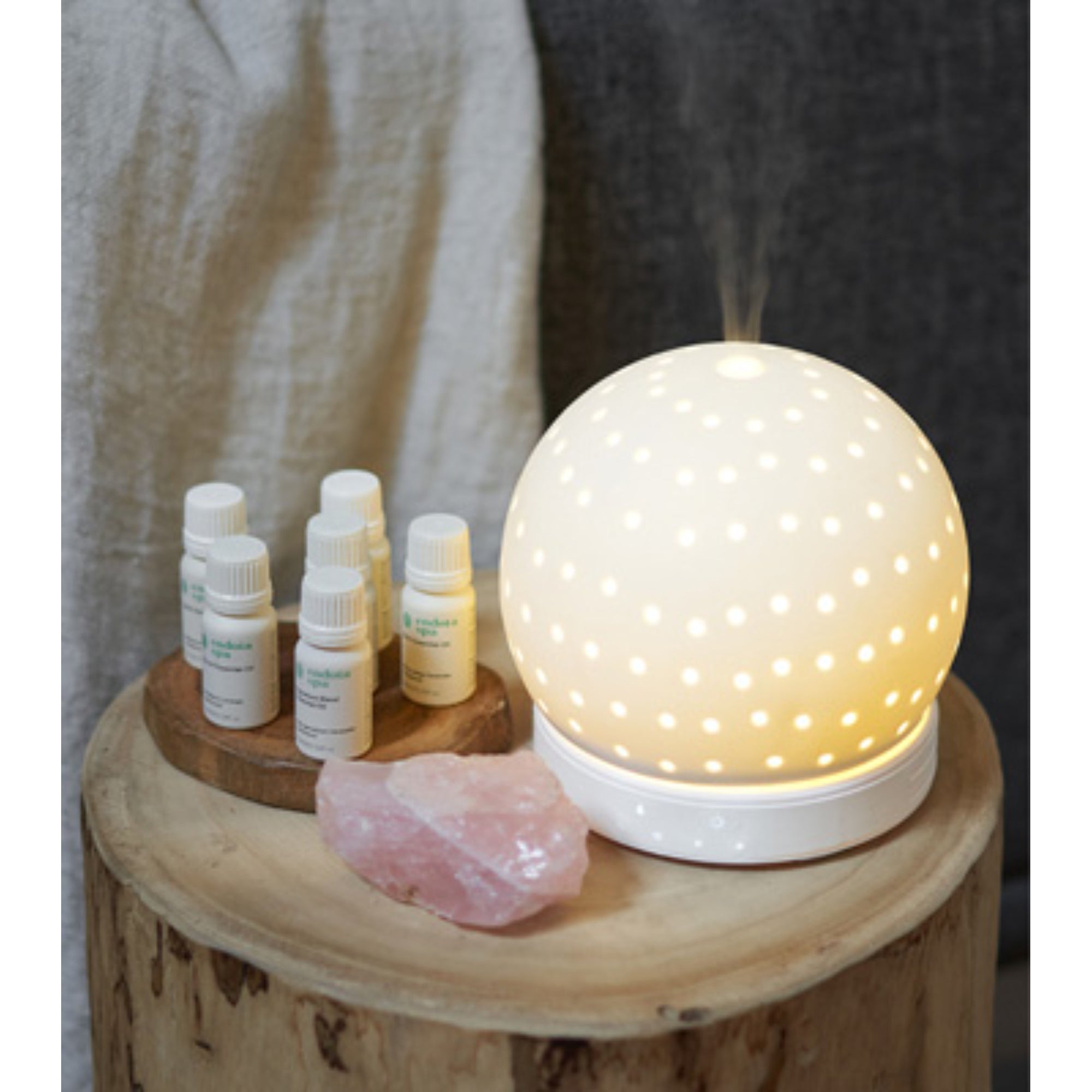 Endota Live Well Essential Oil Diffuser and Essential Oil Pack - Spirit, Dream, Calm