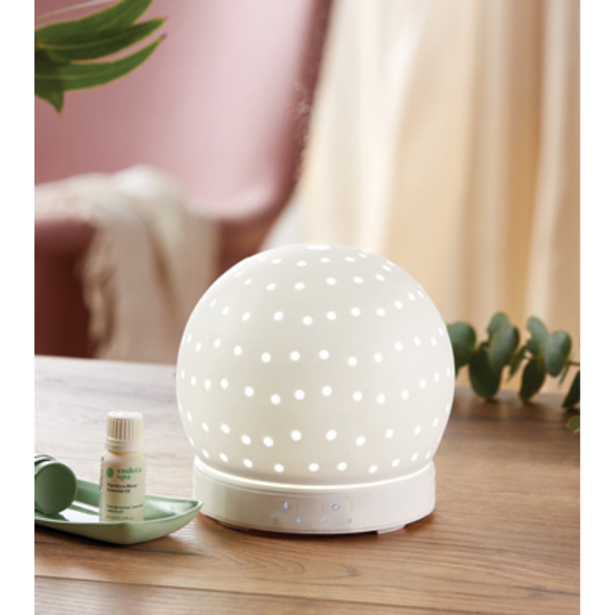 Endota Live Well Essential Oil Diffuser and Essential Oil Pack - Spirit, Dream, Calm