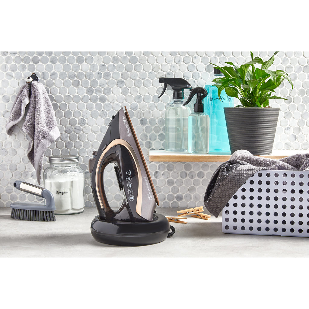 Russell Hobbs  Freedom Cordless Iron-RHC580