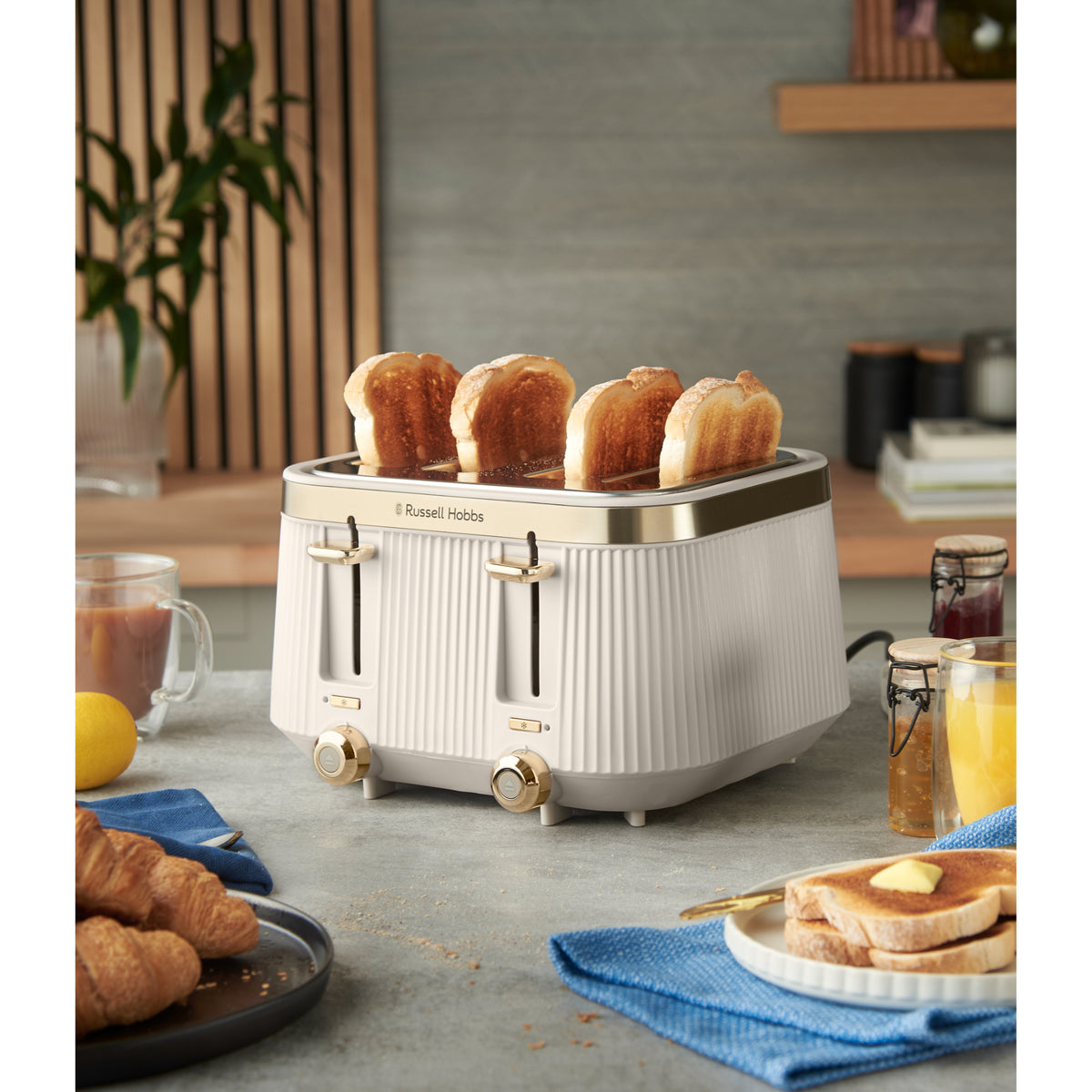 Russell Hobbs Bronte 4 Slice Toaster - Stone
