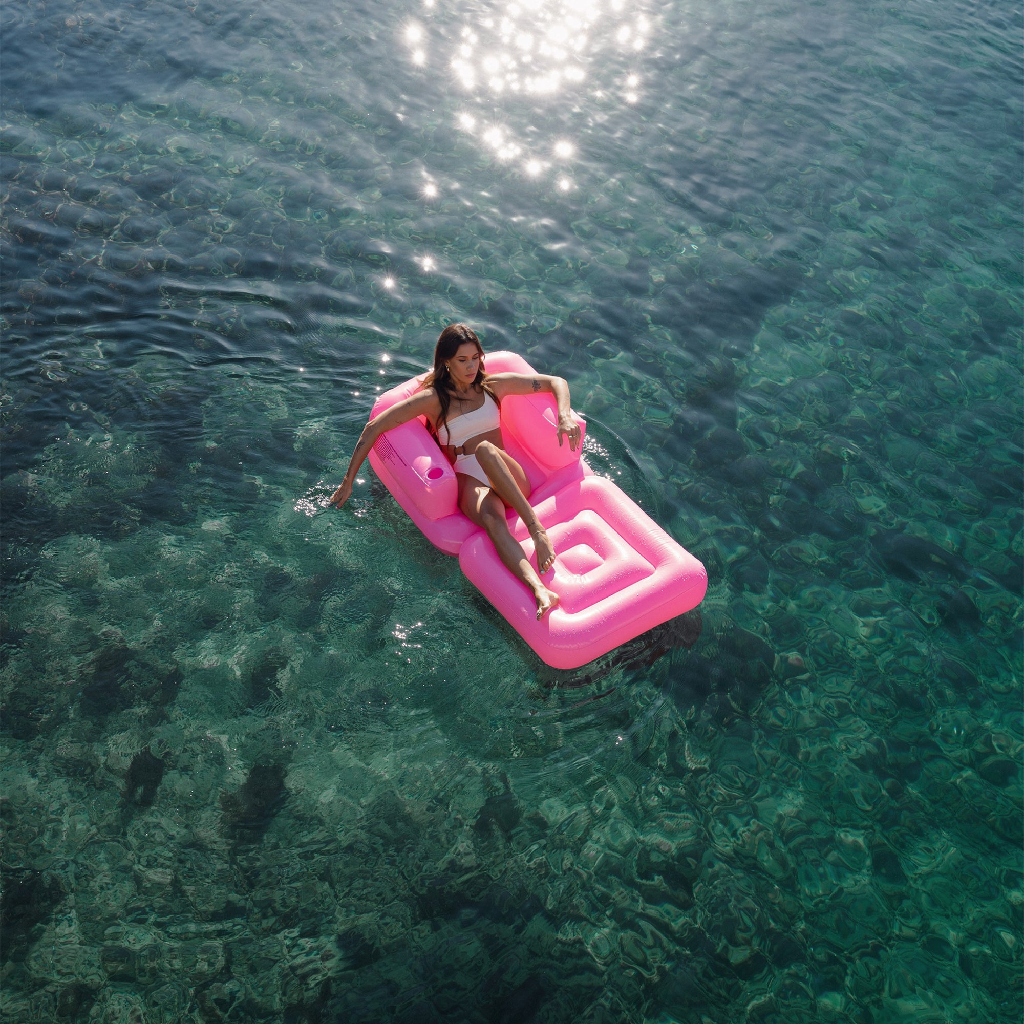 Sunnylife Inflatable Lilo Chair - Neon Pink