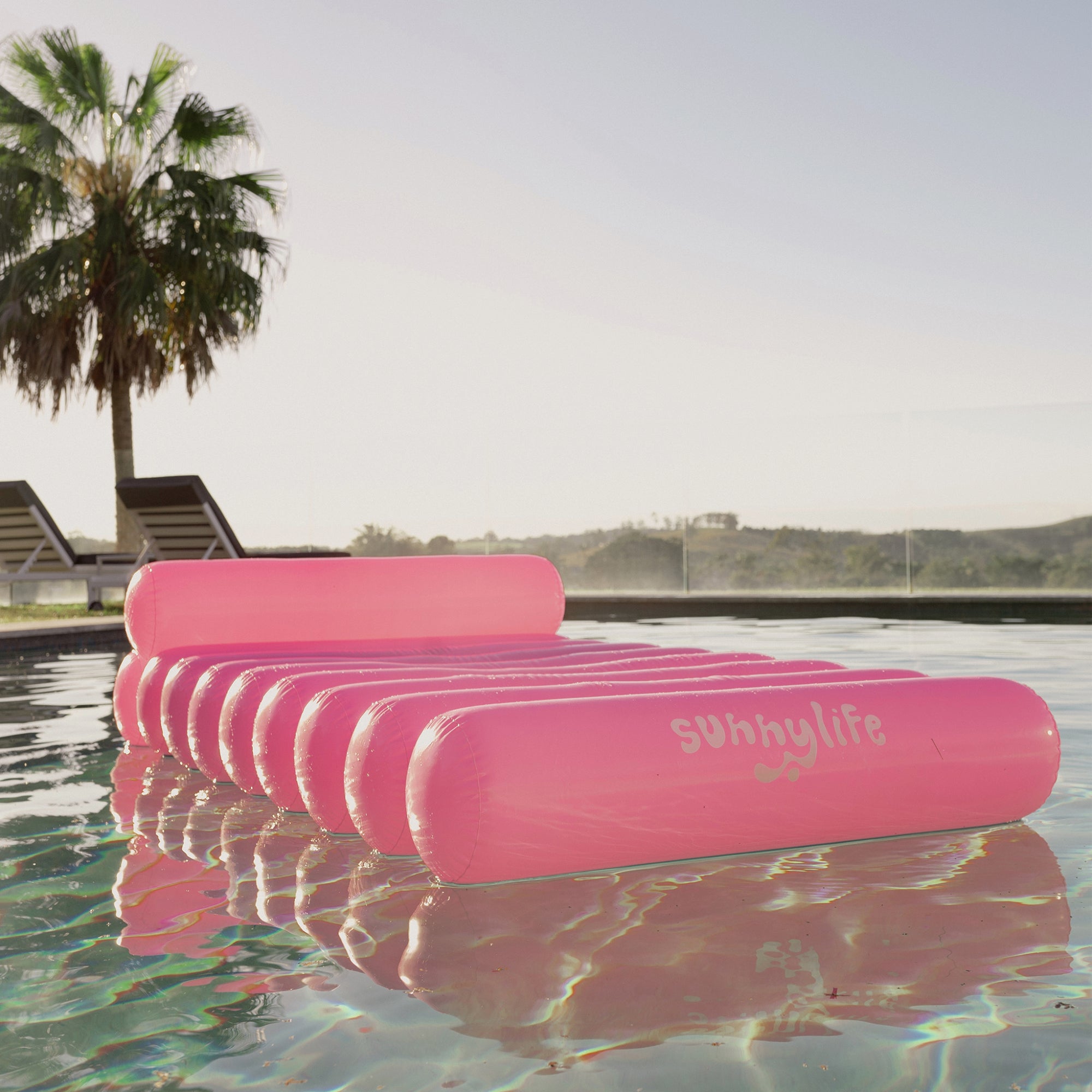 Sunnylife Tube Lilo - Neon Pink