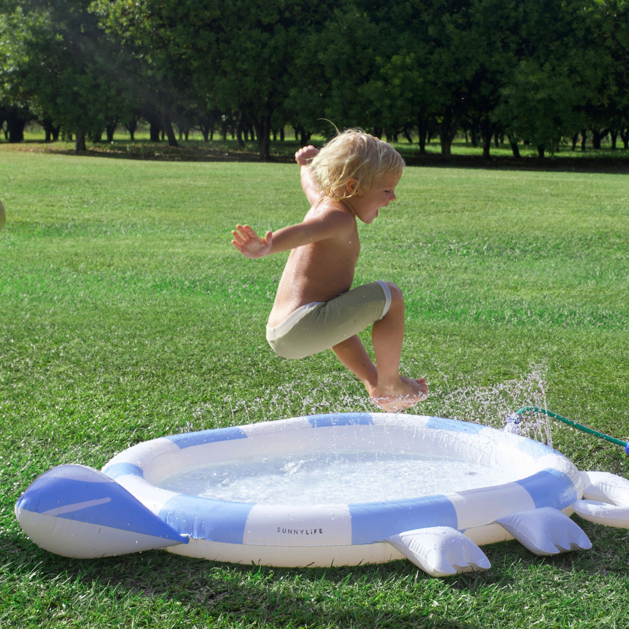 Sunnylife Kids Sprinkler Mat Into the Wild - Blue