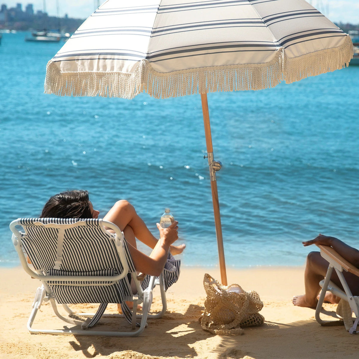 Sunnylife The Resort Luxe Beach Chair - Coastal Blue