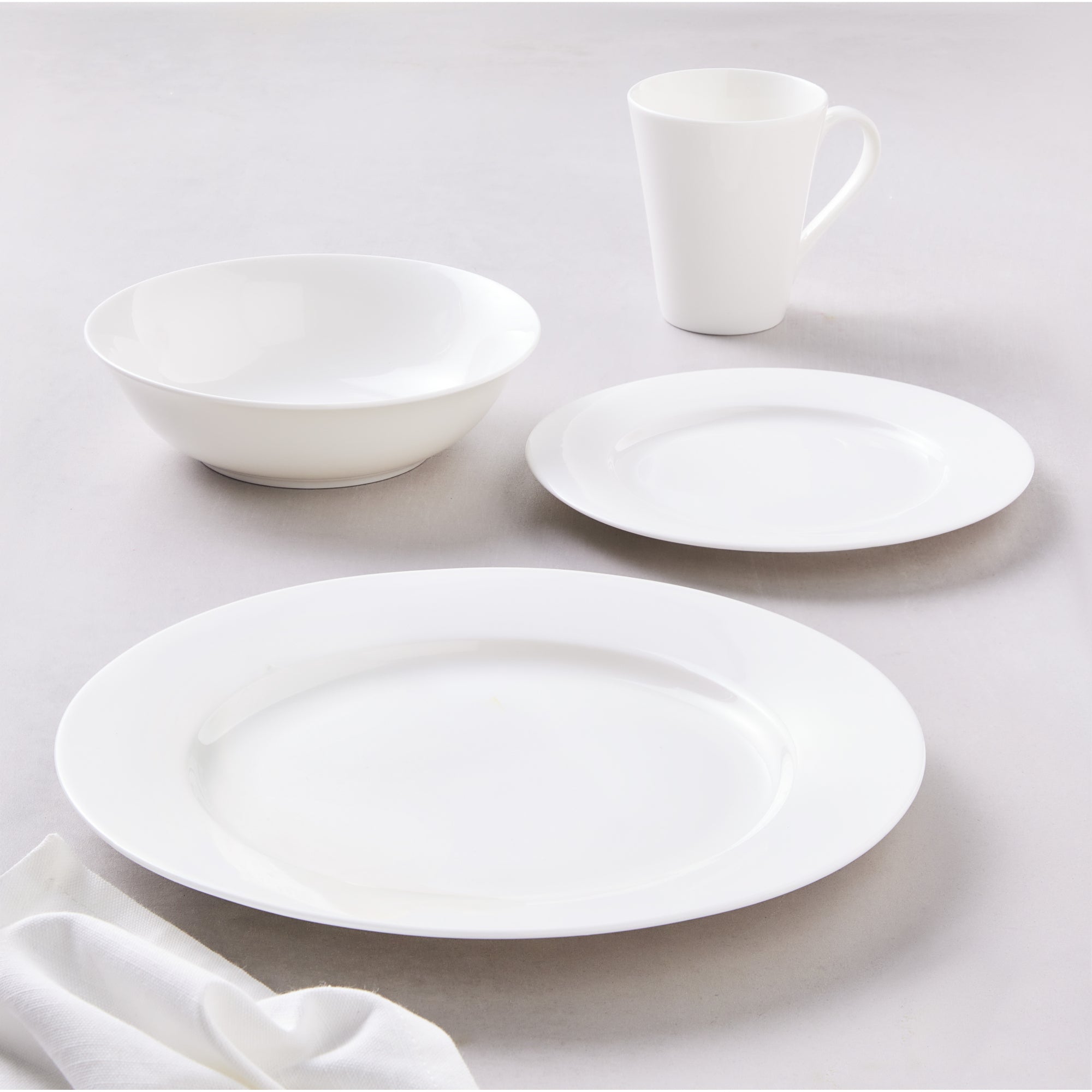 Maxwell & Williams White Basics Cosmopolitan Rim 16 Piece Dinner Set