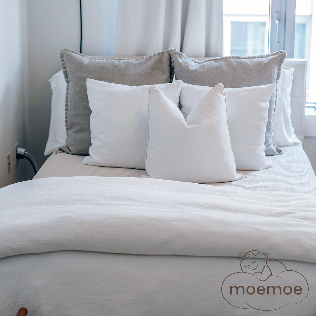 Moemoe Premium 75/25 Feathers & Down Standard Pillow, NZ Made, 800GSM, 50x70cm